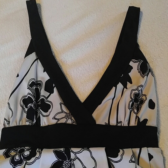 Wet Seal Black & White Dress - Picture 2 of 5